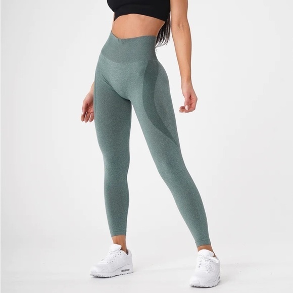 NVGTN | Contour Seamless Leggings Size XS - Picture 3 of 9